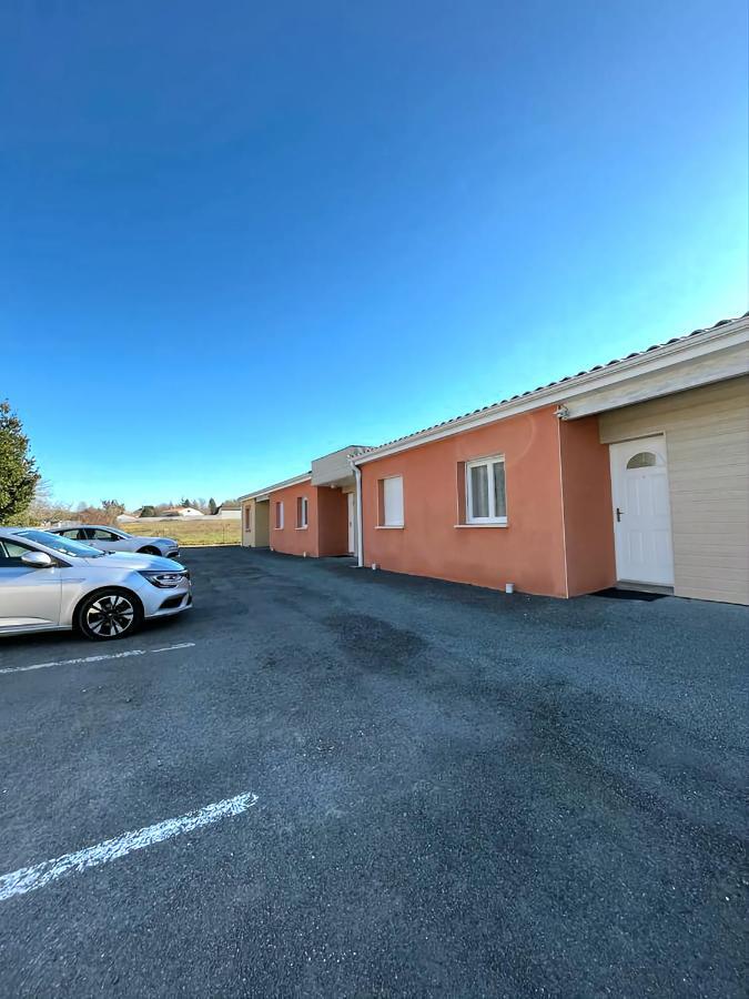 Logement Thermale Et De Tourisme Les Acacias 2 جونزاك المظهر الخارجي الصورة